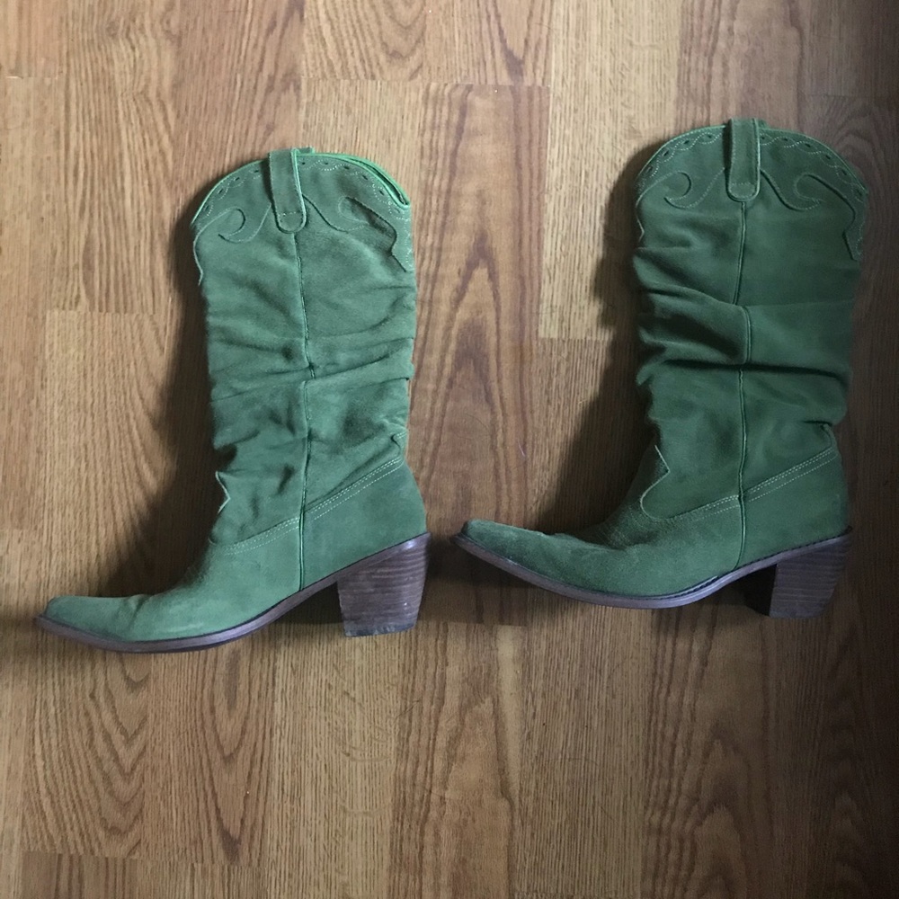 Great St. Patrick’s Day Green Women’s Cowboy Boots
